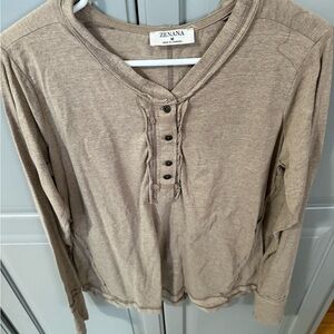 Zenana Outfitters Women's Beige Long Sleeve Tee